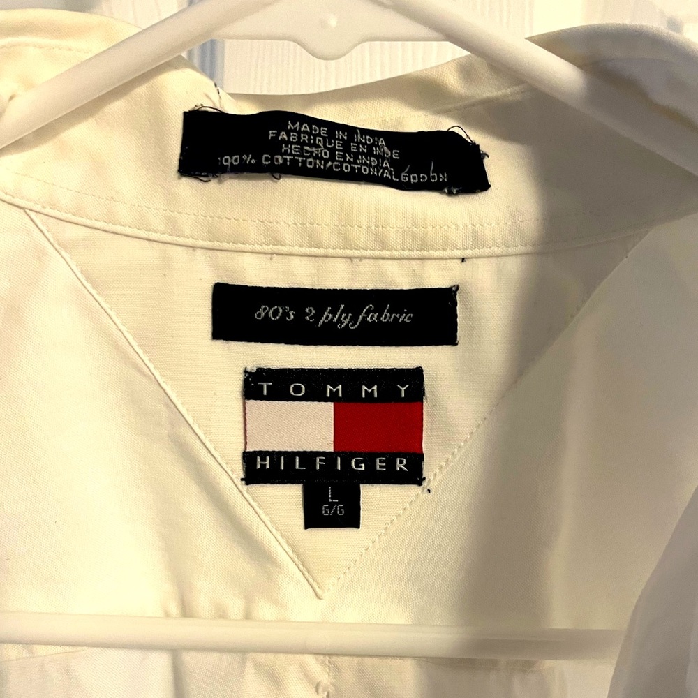 Tommy Hilfiger Men’s long sleeve White Button Up. Large
